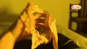 нюхает трусики мачехи