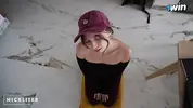 курьер сосет член клиента за свои косяки
