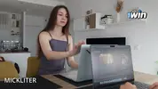 соседка включила порнуху