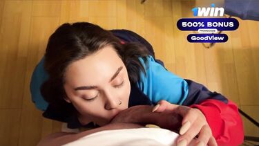 Good view couple: Отсос хуя с проглотом спермы от телки в олимпийке