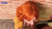 похищенная Эйприл сосет член Шредера