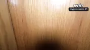 мама девушки ругает парня