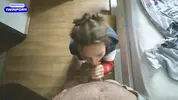 подруга жены отсасывает болт мужчины