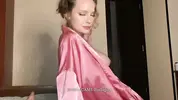 оголила сиськи и отсосала член