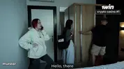 по ошибке сняли номер с одной кроватью