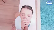 подставила личико под выстрел спермы из члена парня