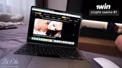 мачеха отвлекла от просмотра порнухи