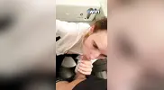 русская кудряшка сосет член в туалете самолета