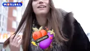 пикапер на тачке снимает незнакомку