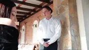 официант узнал в клиентке маму своего друга
