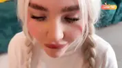 строчит минет на венозном члене