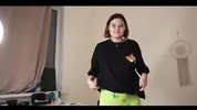 ради сохранения работы раздевается и сосет