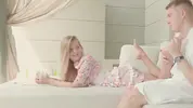 нежная прелюдия для Элли Мур