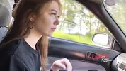предлагает попутчице отсосать за поездку