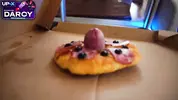 сюрприз - стояк в коробке с пиццой