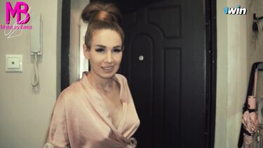 Соседка любовница: Беременная телка добывает ананасовую сперму женатого соседа