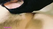 парень в маске лижет пизду зрелой мамаши