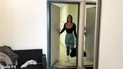 спортсменка пришла домой с тренировки