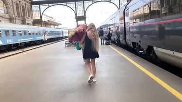 Кончил в пизду блондинке с косичкой после утреннего минета