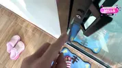 воришка проникает в дом и крадет самотык соседки