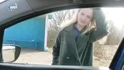 словила автостоп до города
