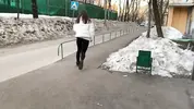 расстроенная расставанием с парнем девушка потеряла ключи