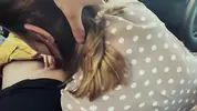 припарковалась и отсосала болт в машине