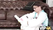 куколд в костюме устроил засаду на жену с любовником