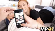 позирует для эротических фоток бывшему