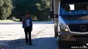 развела первого встречного на минет