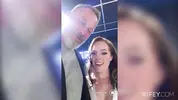 муж радуется за любимую после съемок