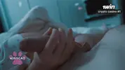 за спиной мачехи гоняет лысого отчиму