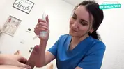 массажистка смазала хуй и подрочила