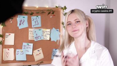 За щекой блондинке: Мечты сбываются! Студентка получила желанный большой хуй