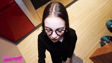 Минет школьницы: Нафиг эту скучную школу, лучше потрахаюсь с братом!